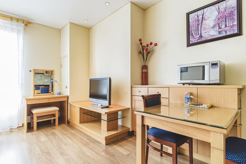 Lancaster Ho Chi Minh Serviced Apartment Official Rum bild